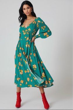 Brand New Woman’s Free People brand Green Floral “So Sweetly” Midi Dress Up for Sale