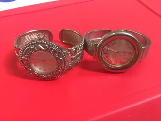 2 Ladies watch Quartz gold and silver