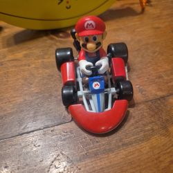 Nintendo Super Mario Kart Mario Racer 4” Collectible Figure Car Toy