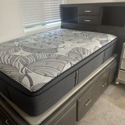 Grey Full Bed Frame And Mattress 