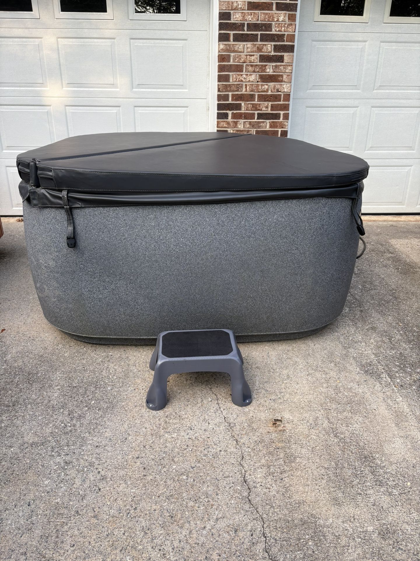 2 person hot tub corner spa