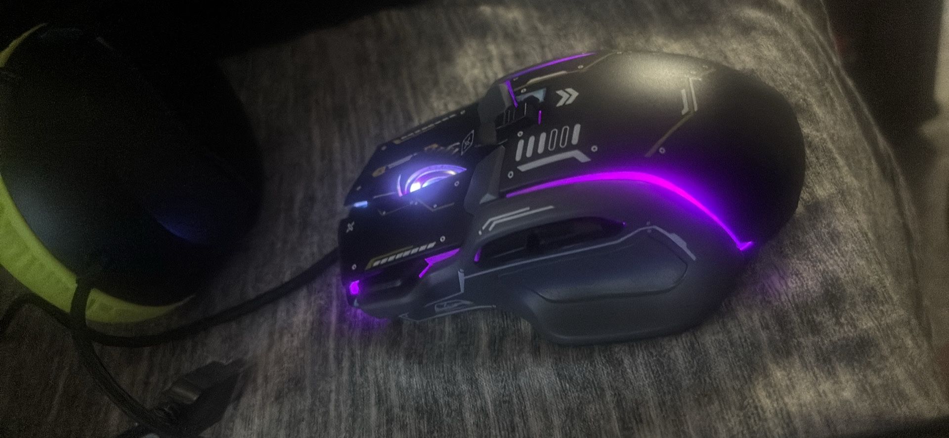 keyboard and mouse 100%