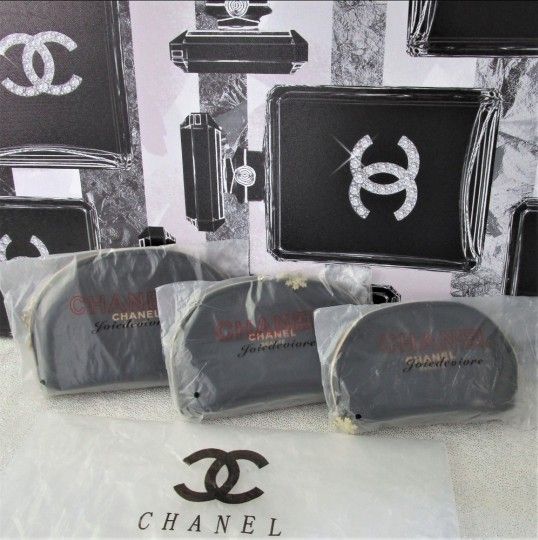 Chanel Makeup Bag(3pcs) for Sale in Westbury, NY - OfferUp