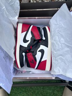 Air Jordan 1 Retro High OG Black Toe