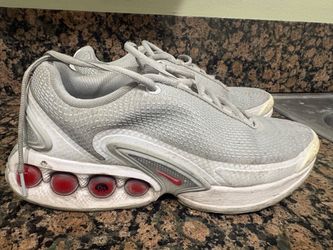 Nike air Max  size. 7.5 ( I used it few times)