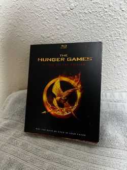 The Hunger Games 3-disc deluxe edition blu ray