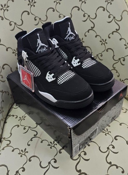 Jordan 4 Retro