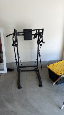 Pull up machine