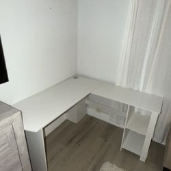 WHITE L SHAPED DESK
