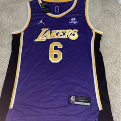 New LeBron James Jersey Size Medium(fits Large) With Original Tags And Packaging 