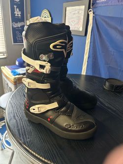 Kids riding boots