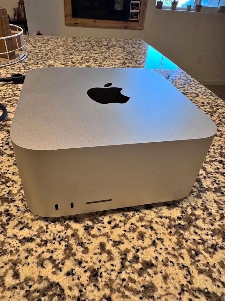 APPLE MACSTUDIO