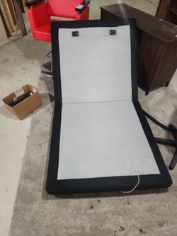 Single adjustable bed