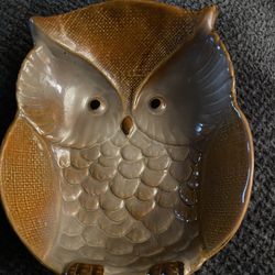 Nice Size Owl serving / Candy Dish