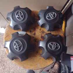 Toyota  Hub Caps