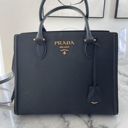 Prada Saffiano Lux Black Medium Satchel Handbag 1BA227