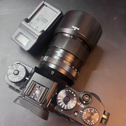 FUJIFILM X-T3 with lense (negotiable)