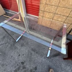 Glass table 