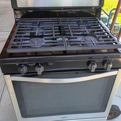 Perfect Condition Ready To Cook,Used , Available Now 