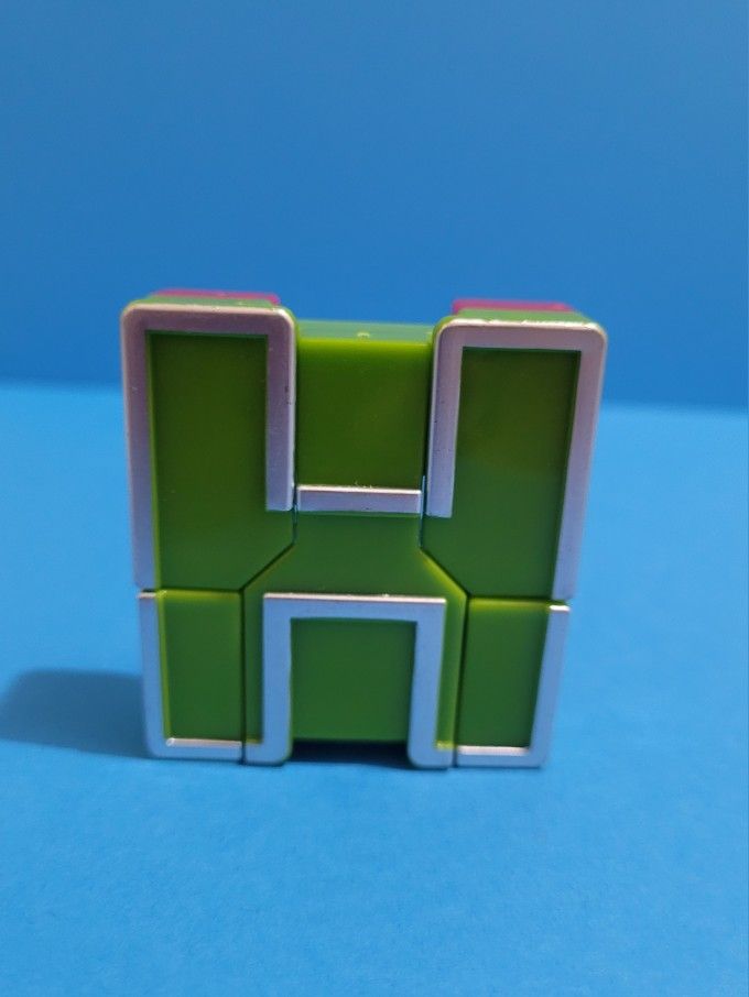 Alpha-Bots Transforming Alphabet Letter H Action Figure Lakeshore ALPHABOTS