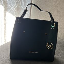 Black Michael Kors Purse 