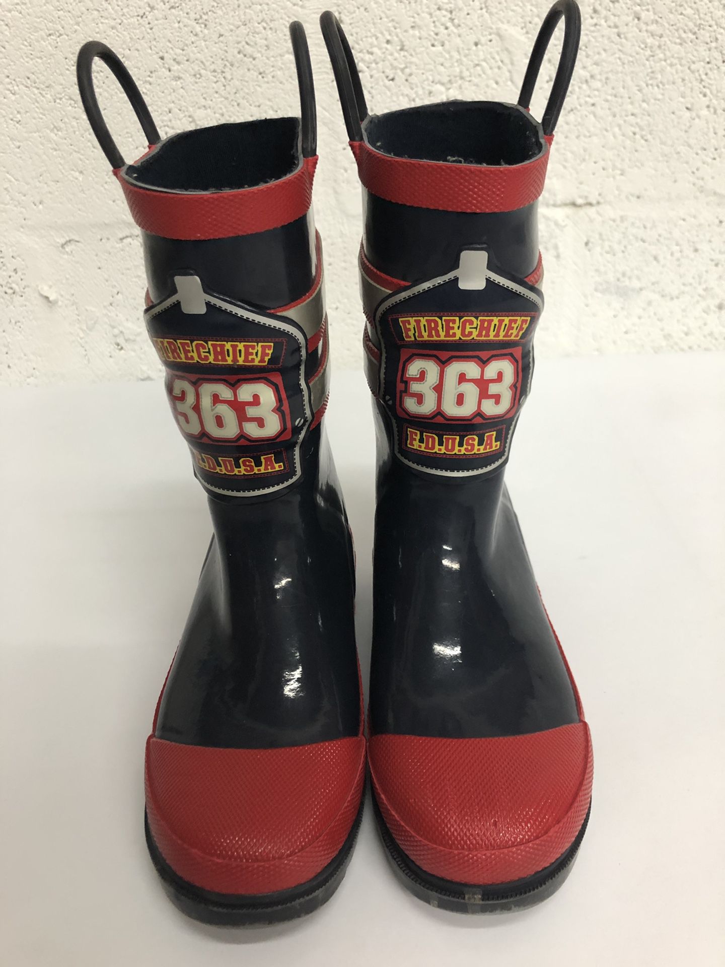 Rain boots fireman 🚒 kids size 13/1