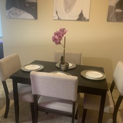 4 chair Dining Room Table 