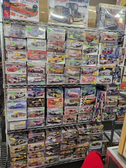 Model Kits Plus More $25 & up