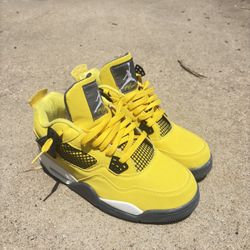 Jordan 4 Lightning