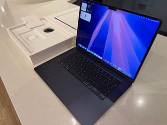 Apple MacBook Air 15” M5 (2026) — Midnight — Like New, Still Under Warranty
