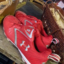 Under Armoire Cleats Size 9