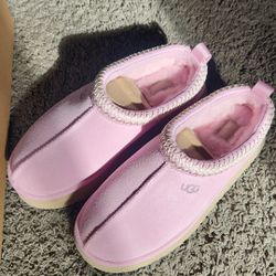 Pink UGG Tazz II