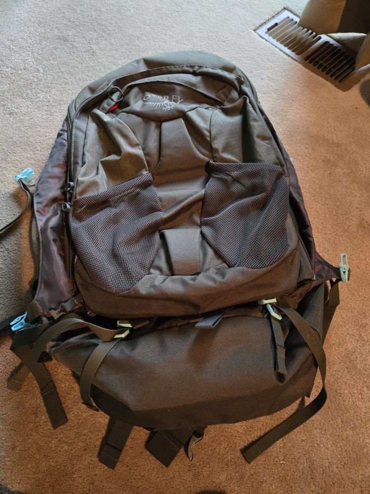 Osprey Fairview Day 40l BackPack. Luggage. Brown And Blue