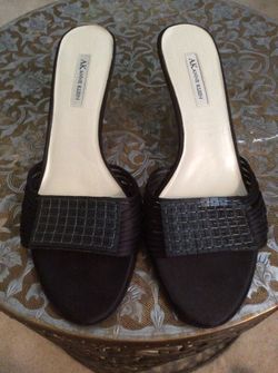 AK Anne Klein 7.5 ( will fit 6.5 )