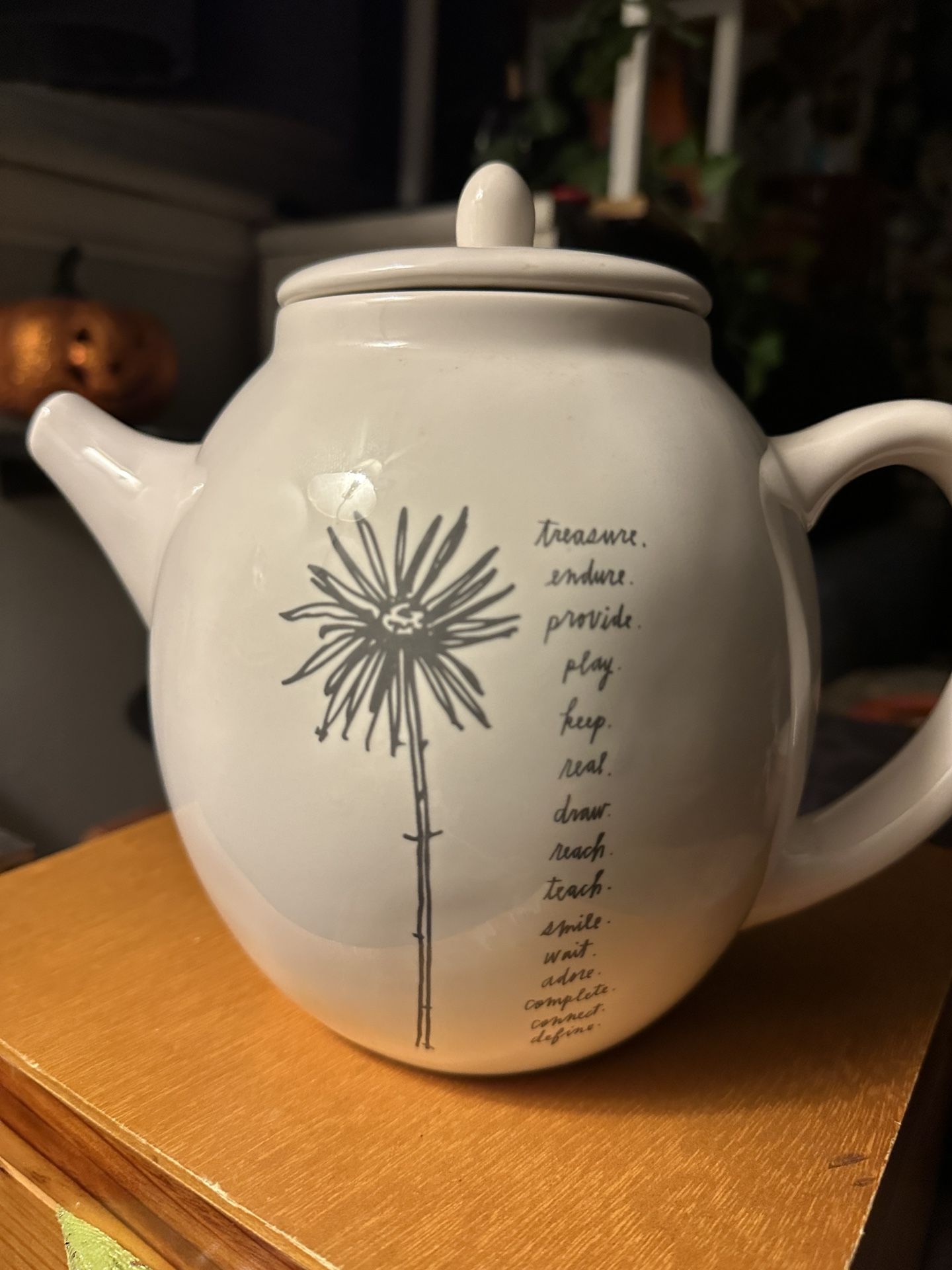 Rae Dunn Kettle