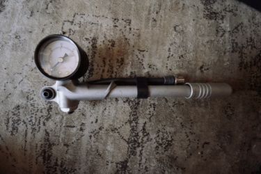 Harley - Davidson shock air pump