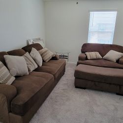 Like New Super Cozy XL Sofa, Loveseat And Ottoman.