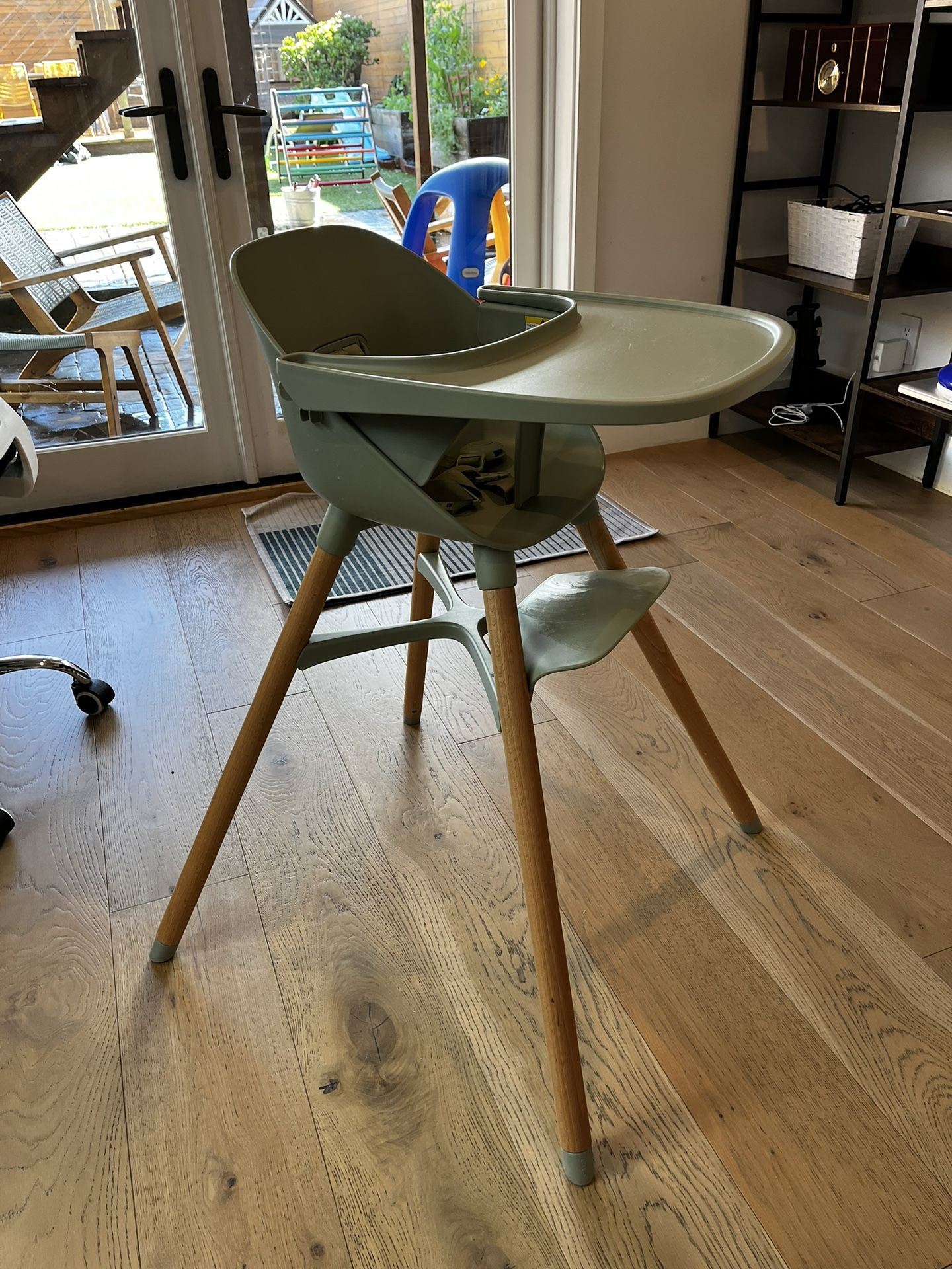 Lalo High Chair w/ Conversion To Play Chair