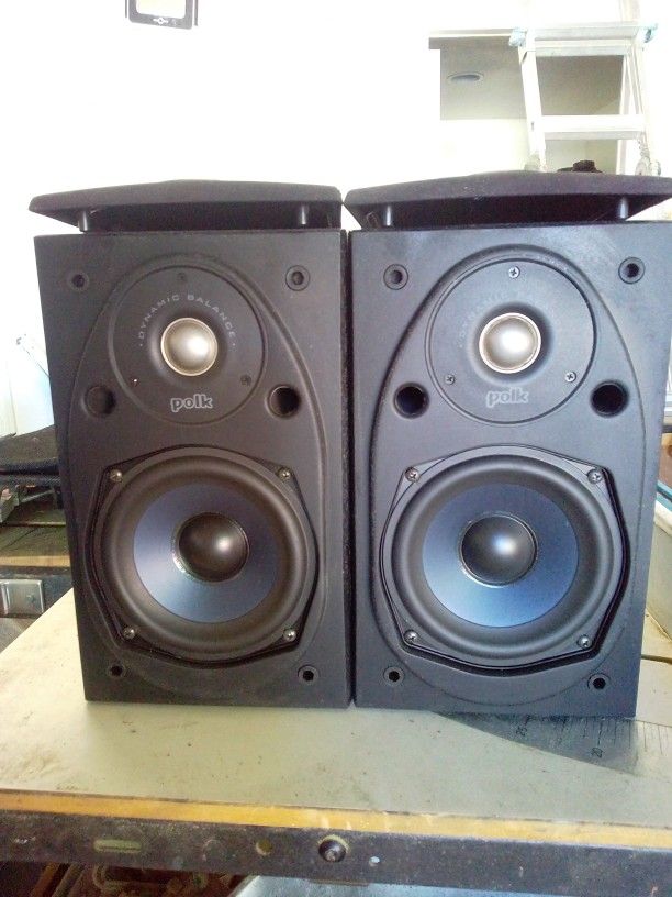 Polk Bookshelf Speakers RT25I