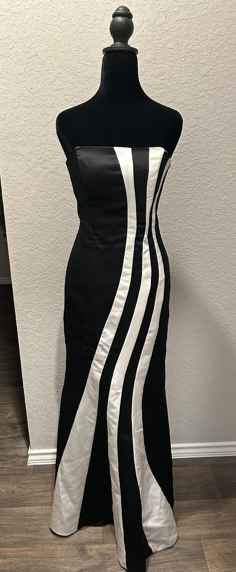 Black & White Mermaid Dress