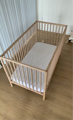 Crib + Mattress