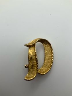 Pin brooch D