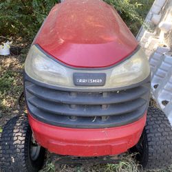 Riding Craftsman Lawnmower 