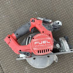 Milwaukee  Model 2730-20,  6  1/2 “ M-18 