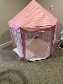 Princess Castle Tent w/ Rug