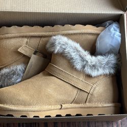 Bearpaw Youth Size 5 