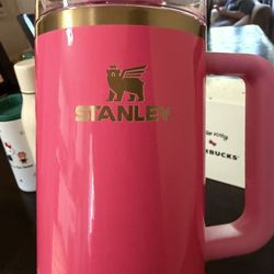 Stanley Pink 40oz 