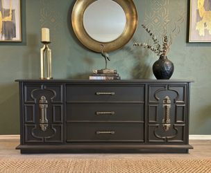 Vintage Mediterranean Style 9-Drawer Dresser (delivery available)