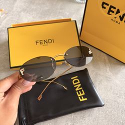 Woman Stylish Sunglasses 