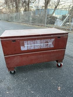 Job Box /Tool Box Like New Heavy Duty, Protect Tools